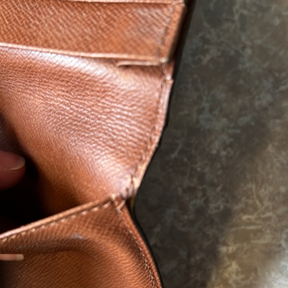 Louis Vuitton wallet Fair condition - Picture 3 of 14